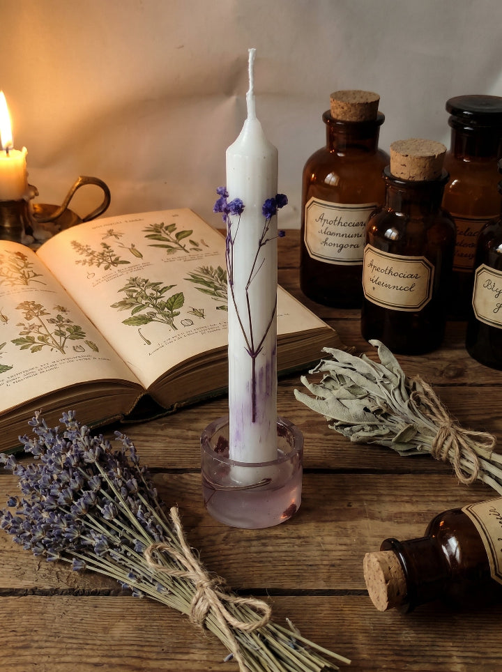 Botanical Trace candle close-up, unique handcrafted beeswax with floral imprint, Spain