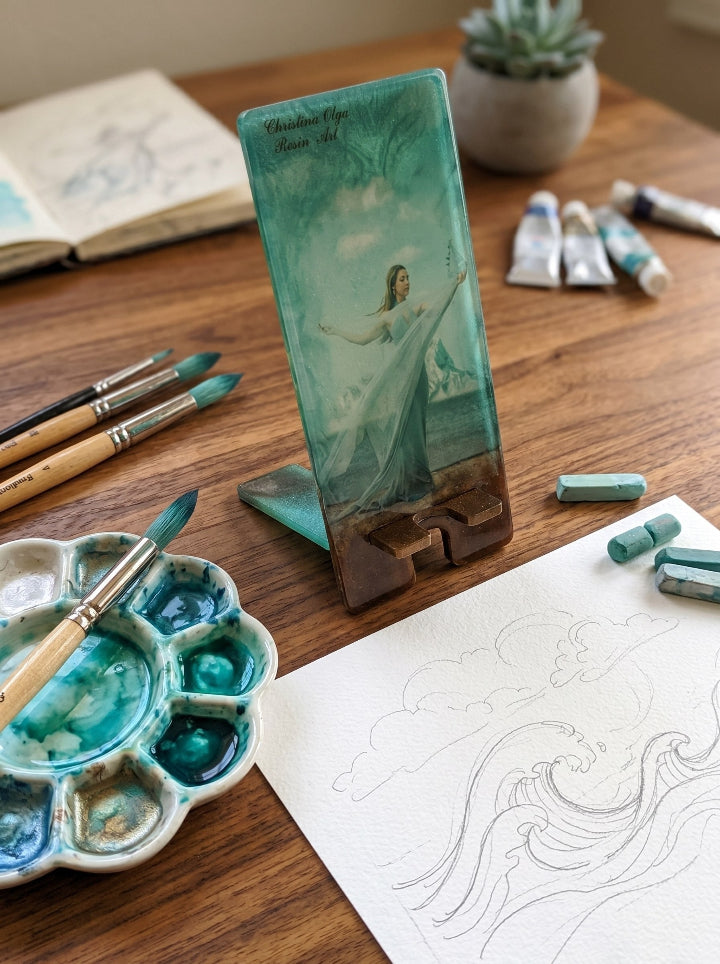 WickToria personalised resin phone stand with photo — handcrafted desk keepsake by ConelAlma