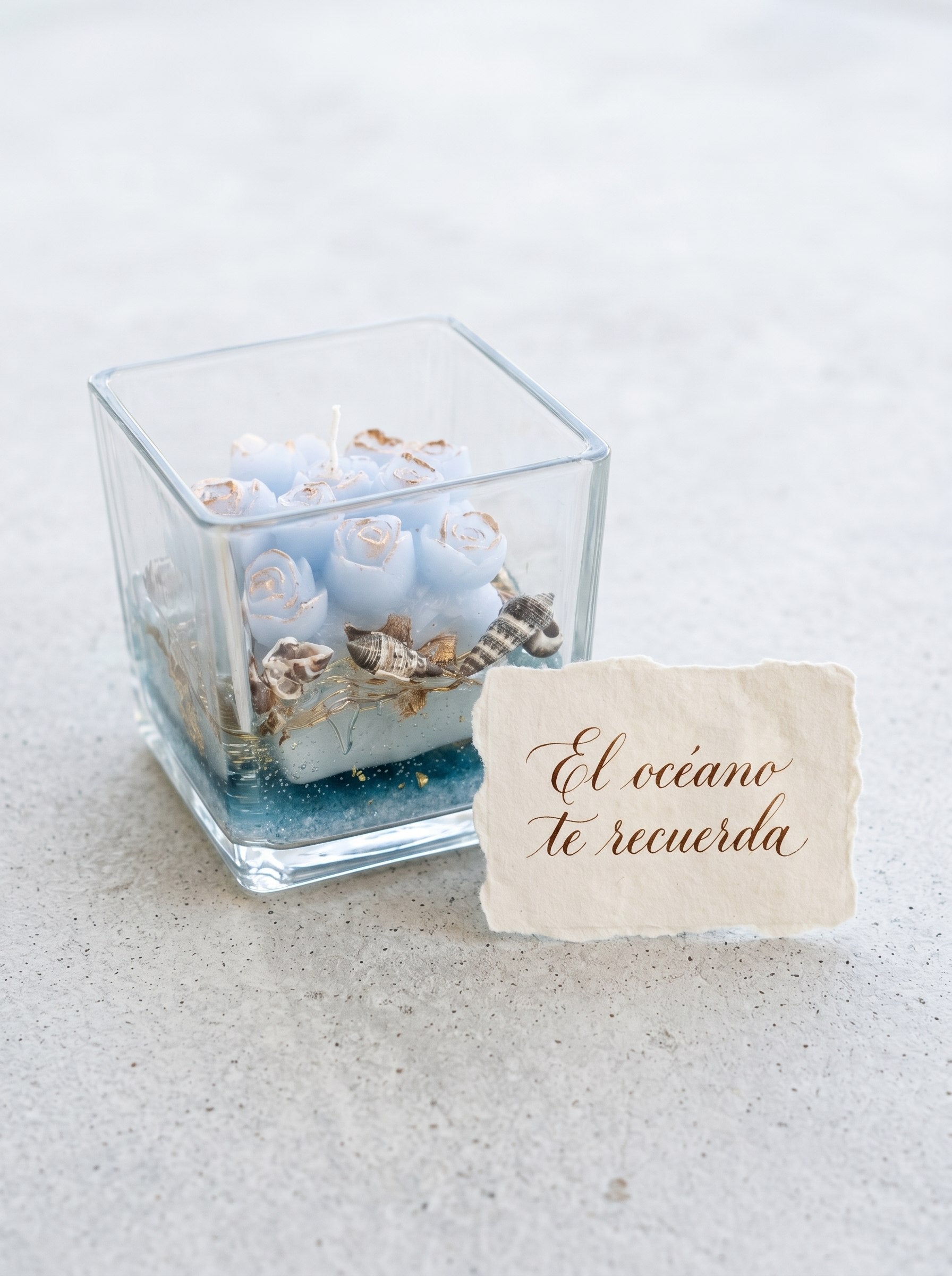 Calypso's Garden unscented beeswax candle with bamboo lid, unique gift idea handmade in Spain, ConelAlma ESP